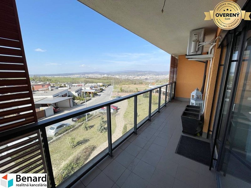 KOŠICE-2 IZBOVÝ BYT,NOVOSTAVBA,KOMPLET ZARIADENÝ,VL.PARK. MIESTO