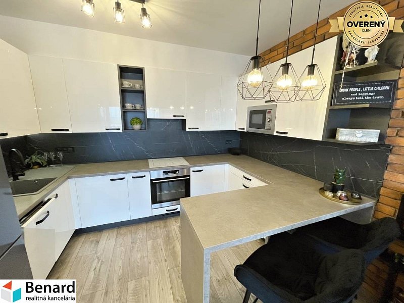 KOŠICE-2 IZBOVÝ BYT,NOVOSTAVBA,KOMPLET ZARIADENÝ,VL.PARK. MIESTO