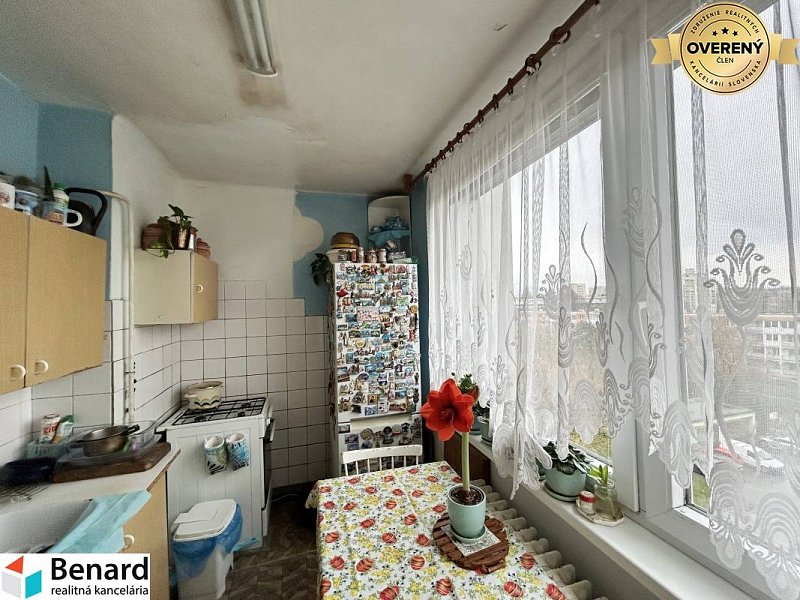 NA PREDAJ 3-IZBOVÝ BYT  S LODŽIOU, 67m2,  OKTÓBROVÁ ul,, PREŠOV