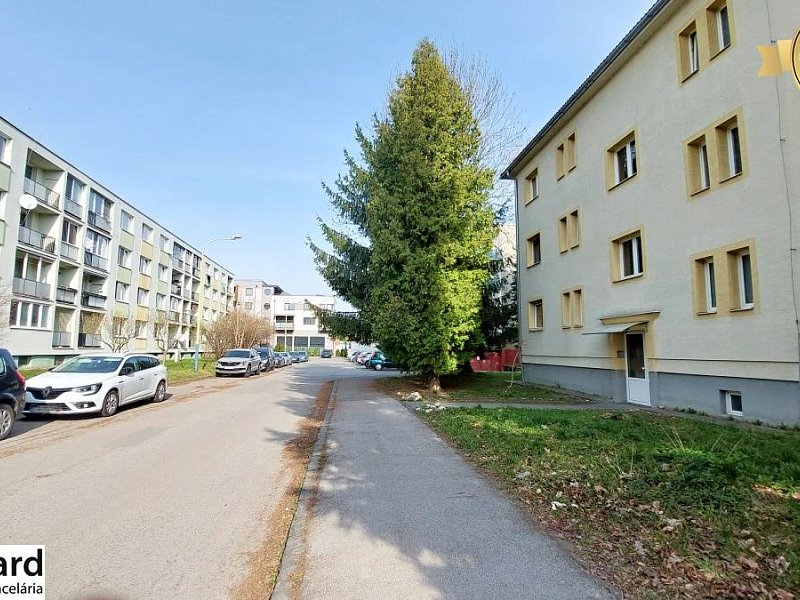 Na PRENÁJOM, VEĽKÝ 2 izb. TEHLOVÝ BYT, SÍDLISKO II., PREŠOV 