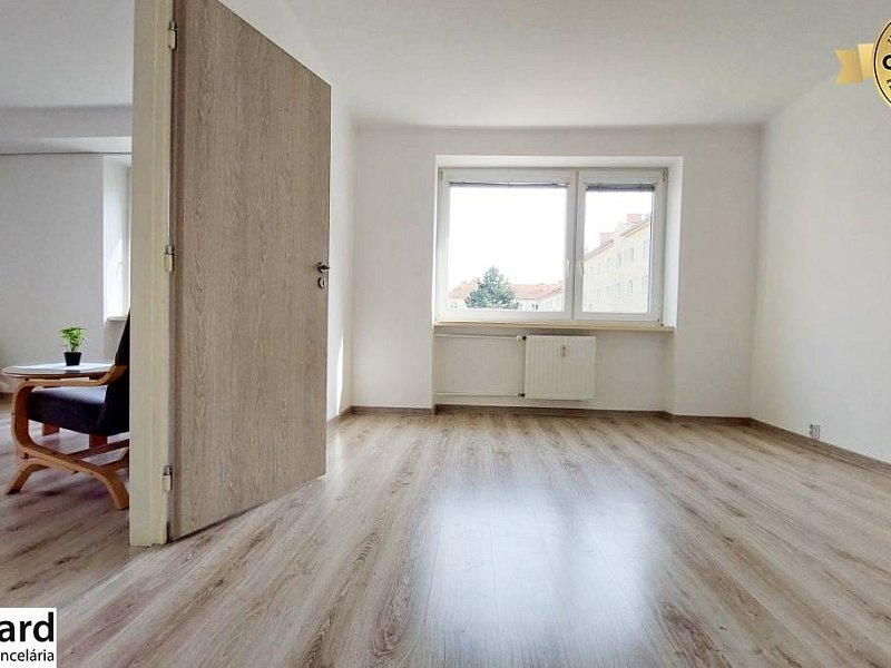 Na PRENÁJOM, VEĽKÝ 2 izb. TEHLOVÝ BYT, SÍDLISKO II., PREŠOV 