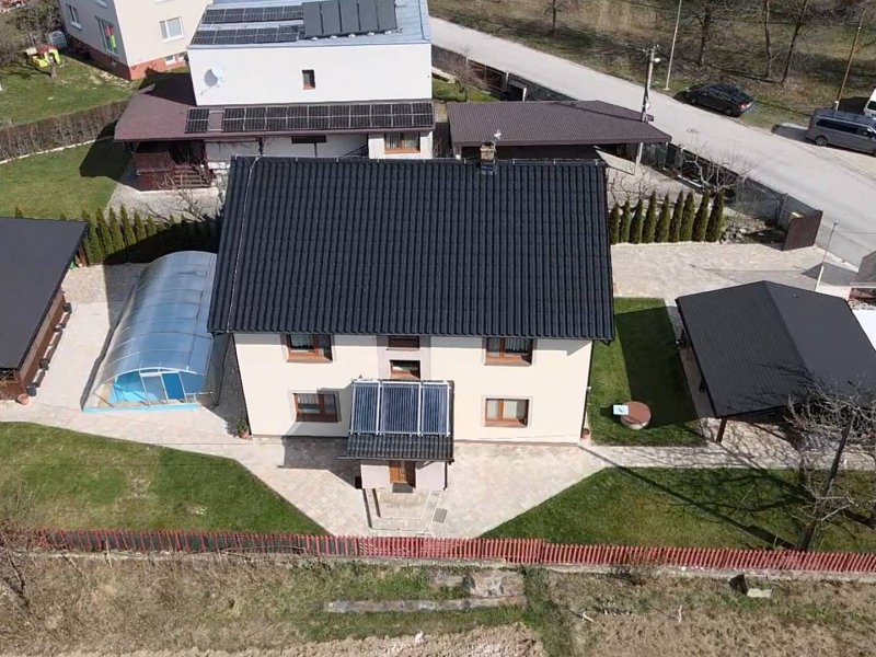 Veľkorysý rodinný dom s bazénom