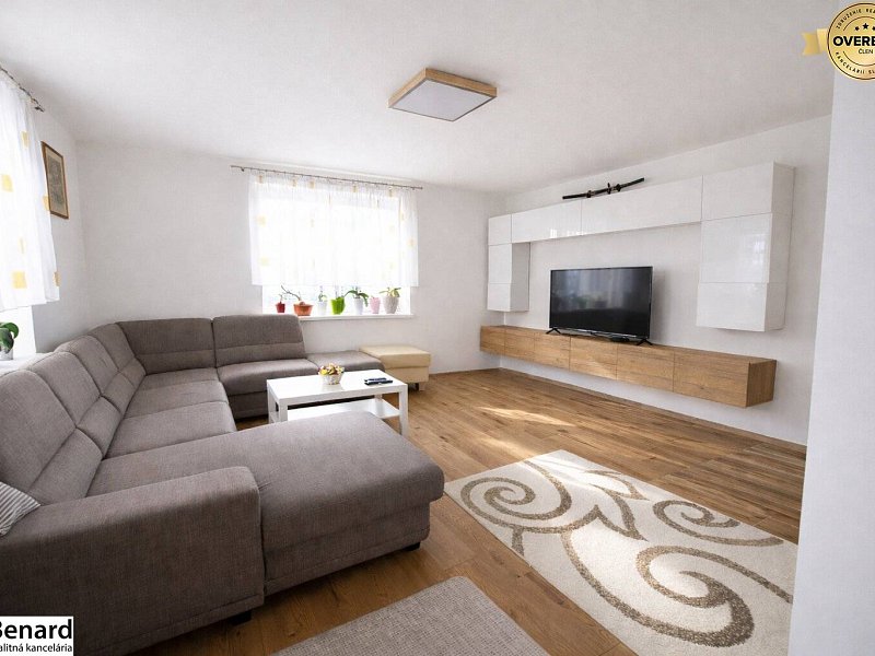 Veľkorysý rodinný dom s bazénom