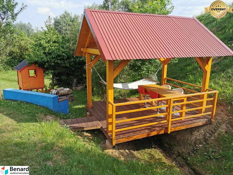 NA PREDAJ chatka v Orlove 