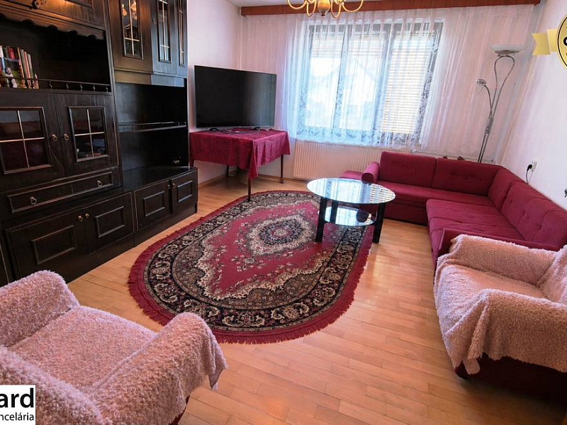 2 PODLAŽNÝ RODINNÝ DOM S PRÍSTAVBOU, 1064m2, JARABINA;