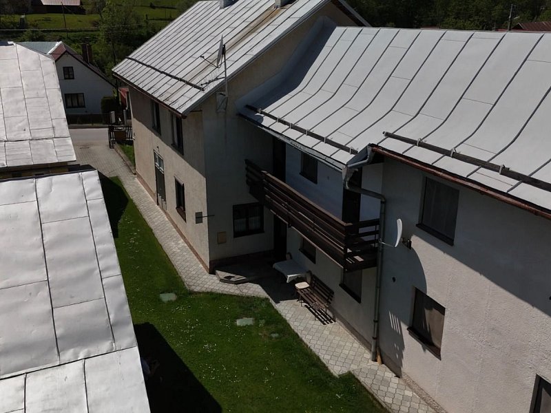2 PODLAŽNÝ RODINNÝ DOM S PRÍSTAVBOU, 1064m2, JARABINA;