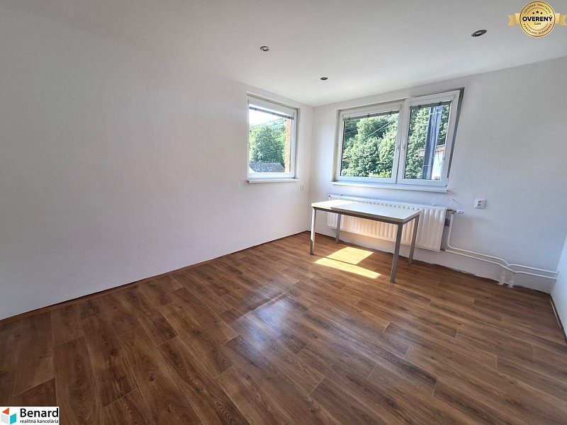 NA PRENÁJOM 3 IZBOVÝ RODINNÝ DOM, PREŠOV, ul. POD KAMENNOU BAŇOU