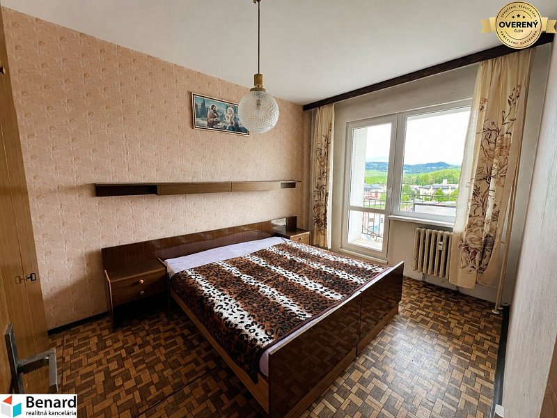 REZERVOVANÉ - 4-izbový byt, 74 m², pôvodný stav