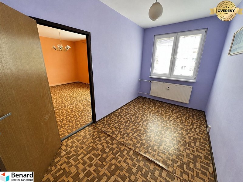 REZERVOVANÉ - 4-izbový byt, 74 m², pôvodný stav