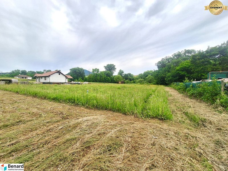 NA PREDAJ STAVEBNÝ POZEMOK, 1443m2, GREGOROVCE
