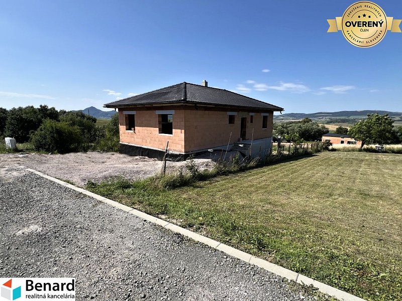 RODINNÝ DOM-DOKONČENÁ NOVOSTAVBA, OKRUŽNÁ PRI PREŠOVE,POZEMOK 620 m2,