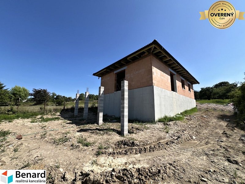 RODINNÝ DOM-DOKONČENÁ NOVOSTAVBA, OKRUŽNÁ PRI PREŠOVE,POZEMOK 620 m2,