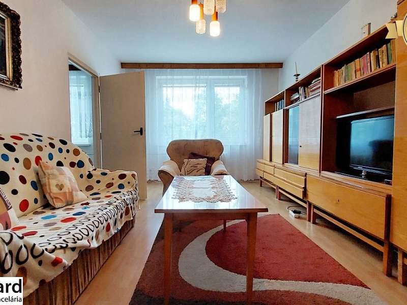 NA PREDAJ VEĽKÝ 3 IZB. BYT, SÍDLISKO III, V. CLEMENTISA 78 m2