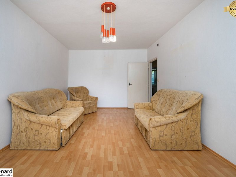 NA PREDAJ VEĽKÝ 3 IZB. BYT 78 m2, SÍDLISKO III, ul. V. CLEMENTISA.