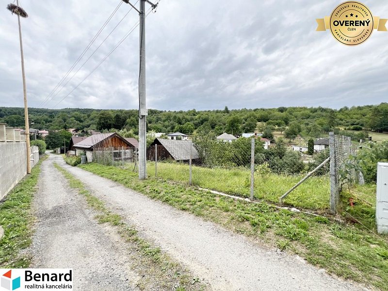 POZEMOK NA PREDAJ- ŠTEFANOVCE, 20 KM OD PREŠOVA, CCA 800 M2, 