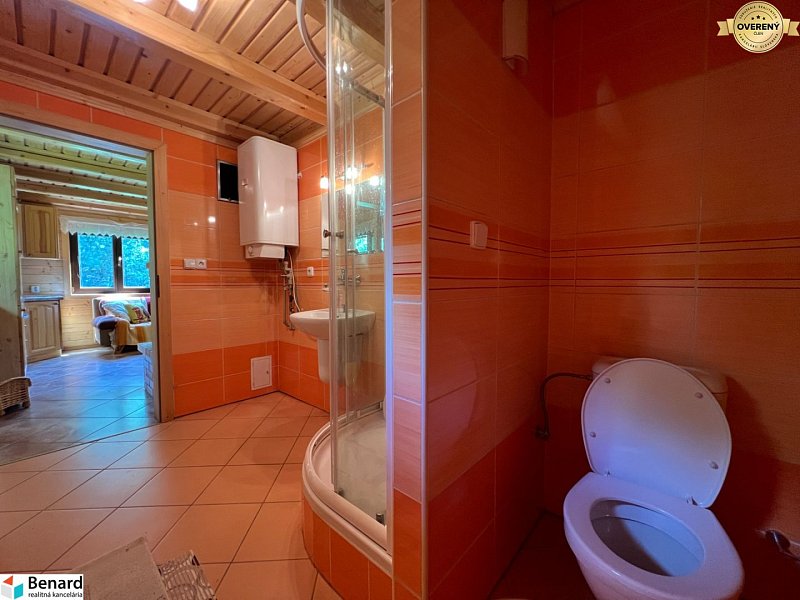 Výnimočná kompletne zariadená chata v Orlove na pozemku 995 m²