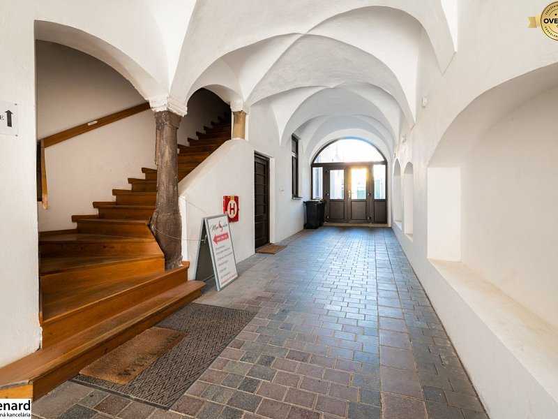 VEĽKÝ 1-IZBOVÝ BYT, 60 m2, PREŠOV – CENTRUM, Slovenská ul.