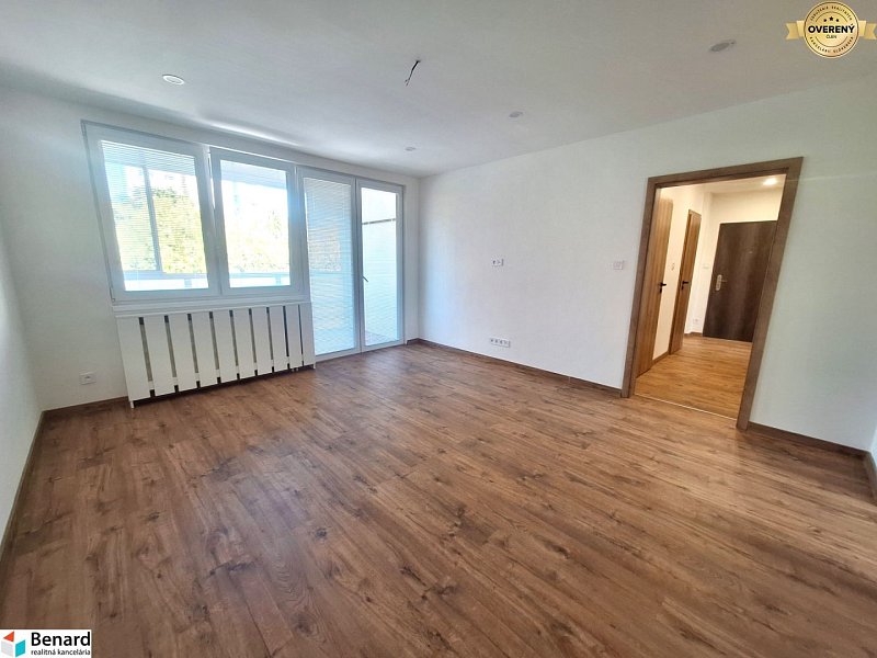NOVOREKONŠTRUOVANÝ 3 IZBOVÝ BYT, LODŽIA, PREŠOV, ul. PROSTEJOVSKÁ