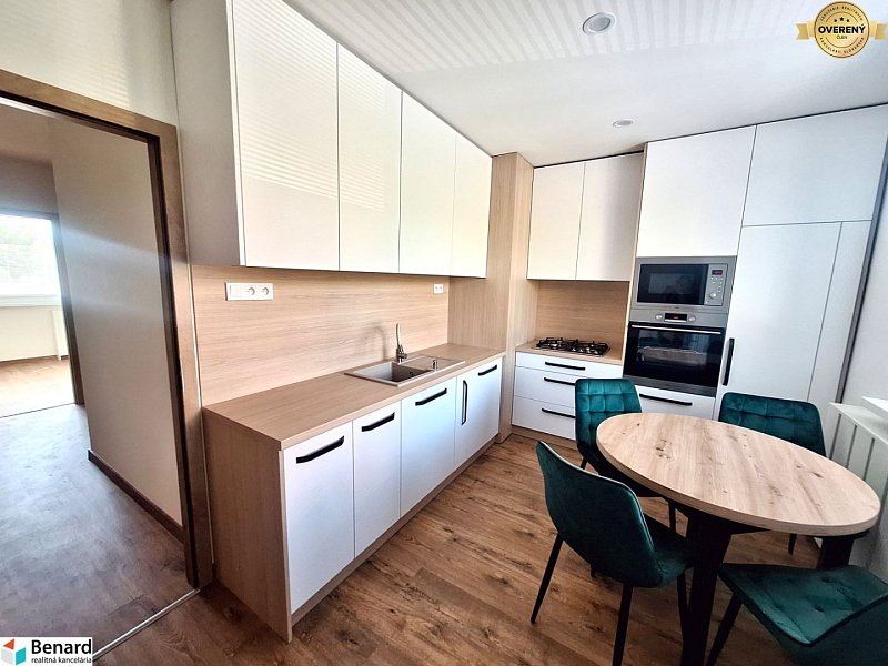 NOVOREKONŠTRUOVANÝ 3 IZBOVÝ BYT, LODŽIA, PREŠOV, ul. PROSTEJOVSKÁ