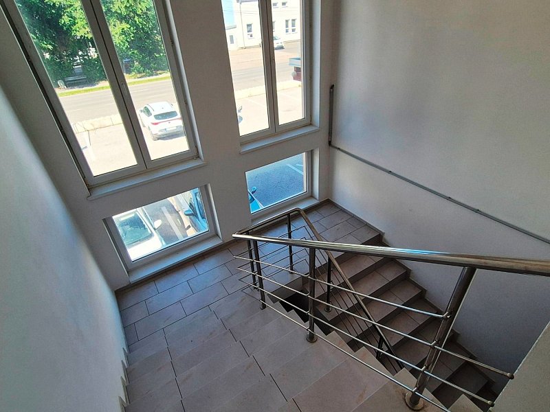 NA PRENÁJOM PRIESTRANNÝ 3 IZBOVÝ BYT, 121m2, ul. LEVOČSKÁ
