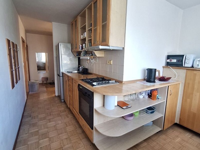NA PRENÁJOM 2 IZBOVÝ BYT, LODŽIA, PREŠOV, SÍDLISKO III, VL. CLEMENTISA