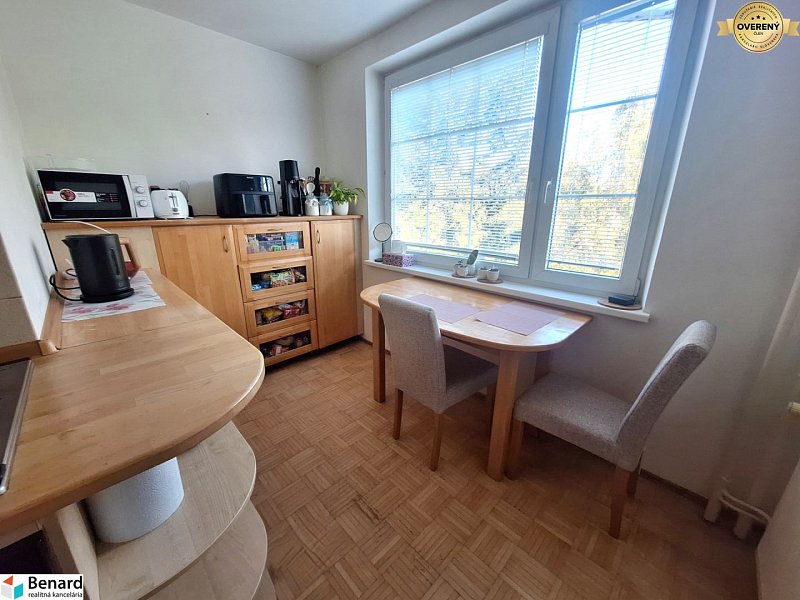 NA PRENÁJOM 2 IZBOVÝ BYT, LODŽIA, PREŠOV, SÍDLISKO III, VL. CLEMENTISA