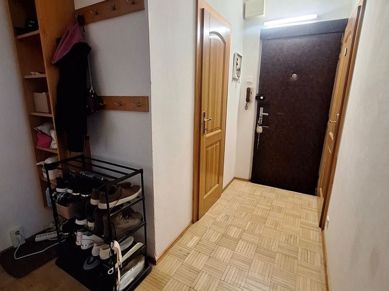 NA PRENÁJOM 2 IZBOVÝ BYT, LODŽIA, PREŠOV, SÍDLISKO III, VL. CLEMENTISA