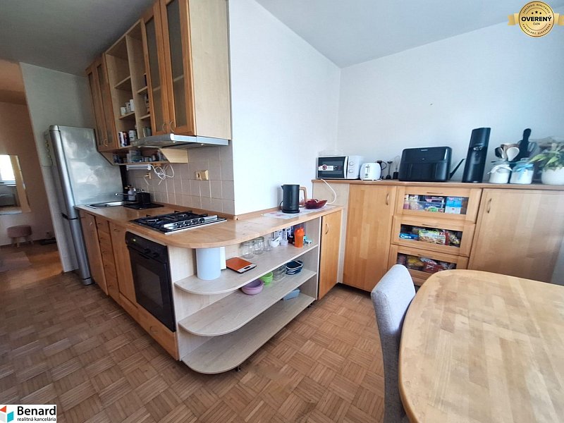 NA PRENÁJOM 2 IZBOVÝ BYT, LODŽIA, PREŠOV, SÍDLISKO III, VL. CLEMENTISA