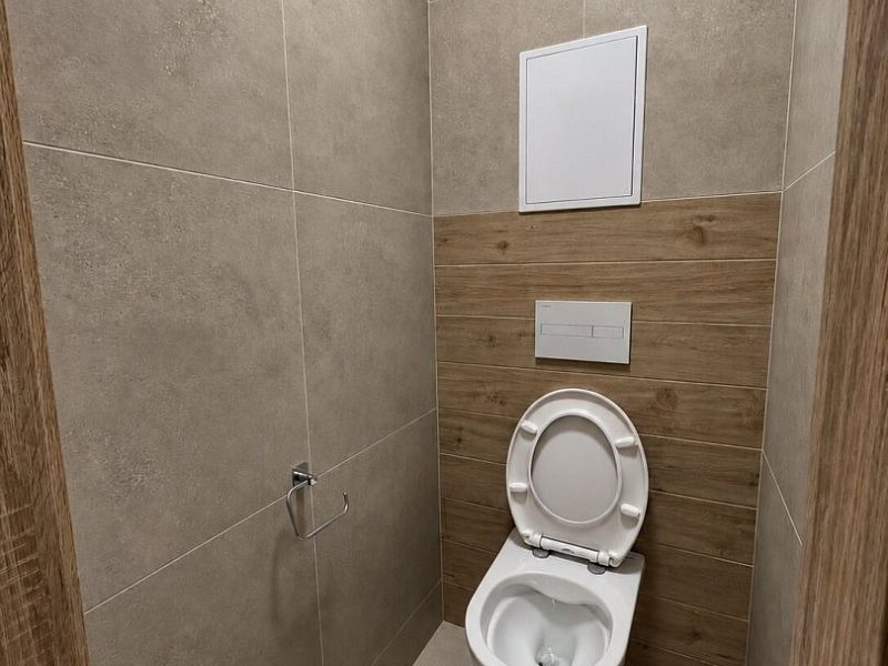 PRENÁJOM | Moderný 2-izbový byt s balkónom a parkovaním – SL