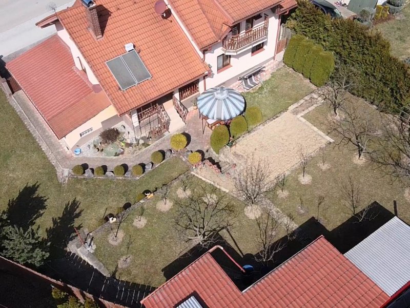 Rodinný dom s garážou a veľkorysou dispozíciou | SL