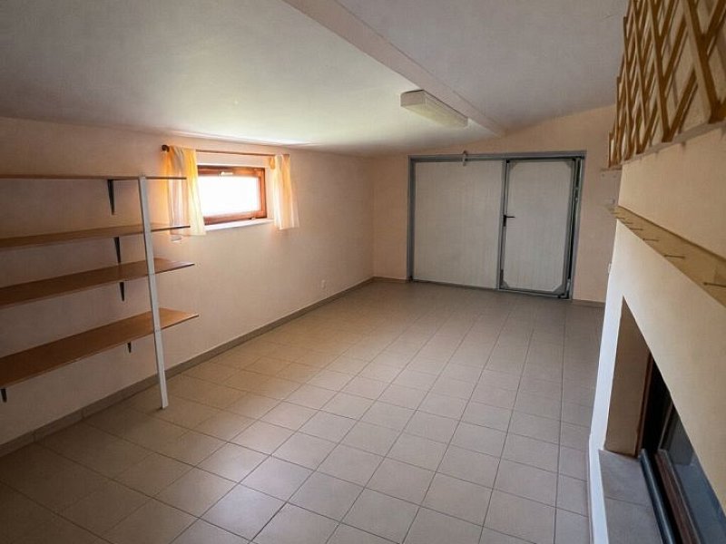 Rodinný dom s garážou a veľkorysou dispozíciou | SL