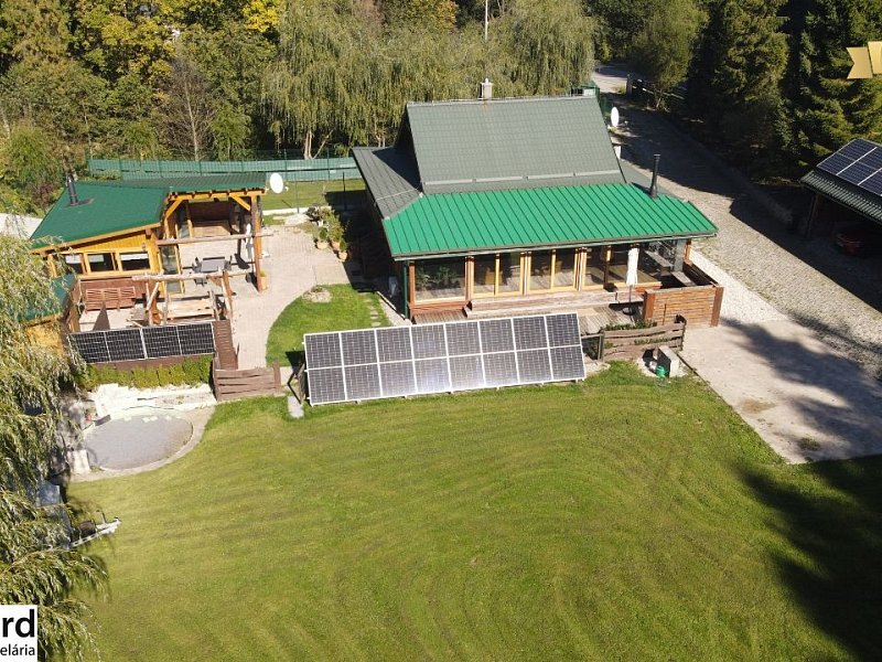 Celoročná chata so saunou a vlastnou elektrárňou, 3 500 m²