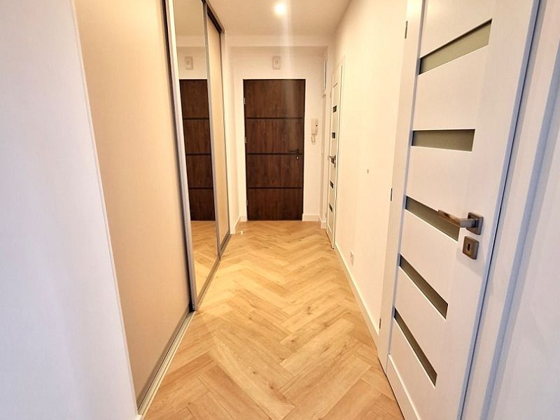 PRENÁJOM NOVOREKONŠTRUOVANÝ 2 IZBOVÝ BYT, BALKÓN, PREŠOV, UL. PAVL.NÁM