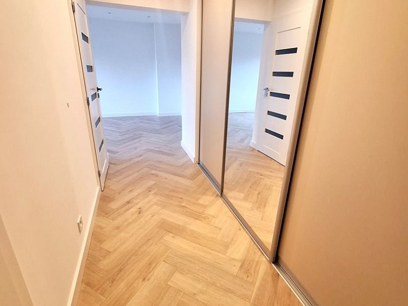 PRENÁJOM NOVOREKONŠTRUOVANÝ 2 IZBOVÝ BYT, BALKÓN, PREŠOV, UL. PAVL.NÁM