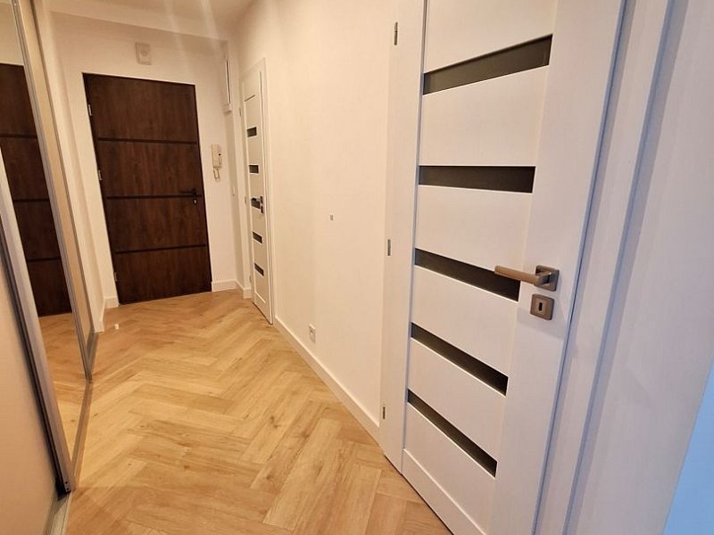 PRENÁJOM NOVOREKONŠTRUOVANÝ 2 IZBOVÝ BYT, BALKÓN, PREŠOV, UL. PAVL.NÁM