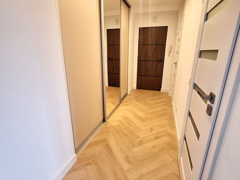 PRENÁJOM NOVOREKONŠTRUOVANÝ 2 IZBOVÝ BYT, BALKÓN, PREŠOV, UL. PAVL.NÁM